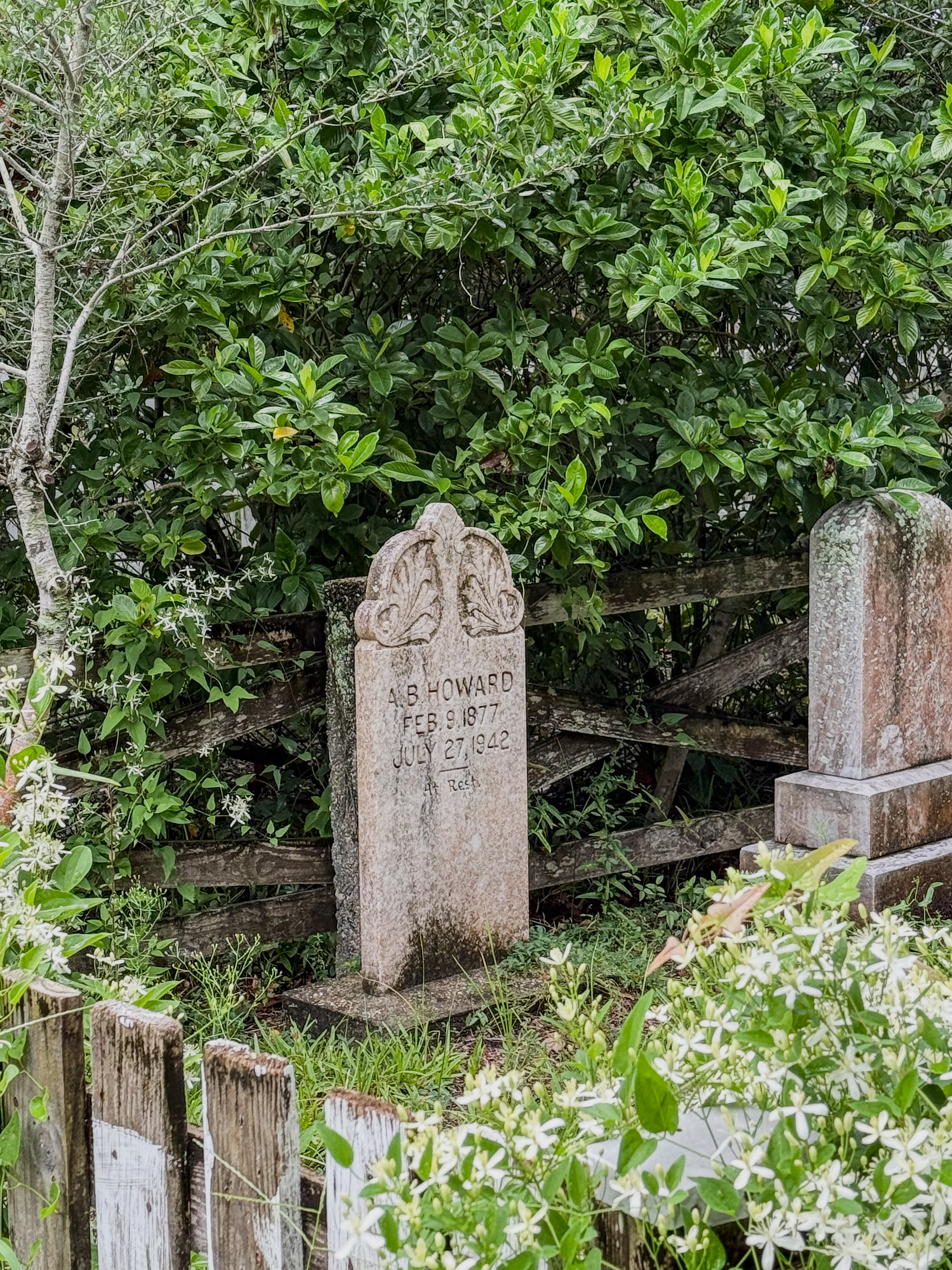 Haunted Outer Banks: 9 Ghost Stories, Legends & Mysteries of the OBX