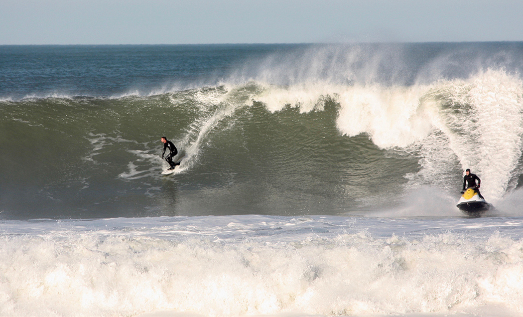 Nor'easters Create Perfect Conditions for Big Surf Waves